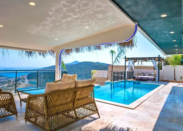 Akbel 2 Bedroom Secluded With Private Pool Hot Tub