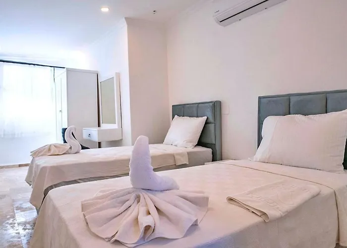 Akbel 2 Bedroom Secluded With Private Pool Hot Tub *