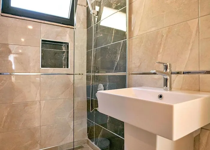 Akbel 2 Bedroom Secluded With Private Pool Hot Tub Kalkan