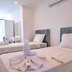 Akbel 2 Bedroom Secluded With Private Pool Hot Tub *