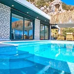 Akbel 2 Bedroom Secluded With Private Pool Hot Tub Вилла *