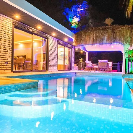 Vilă Akbel 2 Bedroom Secluded With Private Pool Hot Tub