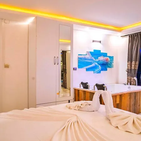 Akbel 2 Bedroom Secluded With Private Pool Hot Tub *