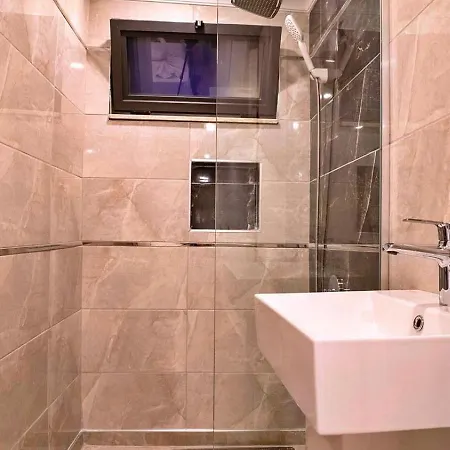Akbel 2 Bedroom Secluded With Private Pool Hot Tub Vilă *