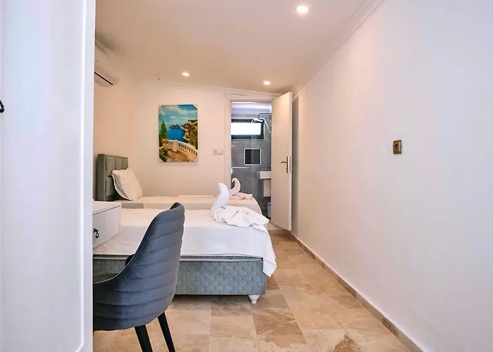 Villa Akbel 2 Bedroom Secluded With Private Pool Hot Tub *