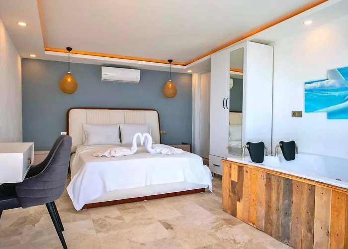 Akbel 2 Bedroom Secluded With Private Pool Hot Tub וילה
