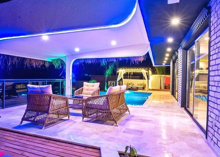 Akbel 2 Bedroom Secluded With Private Pool Hot Tub * קלקן