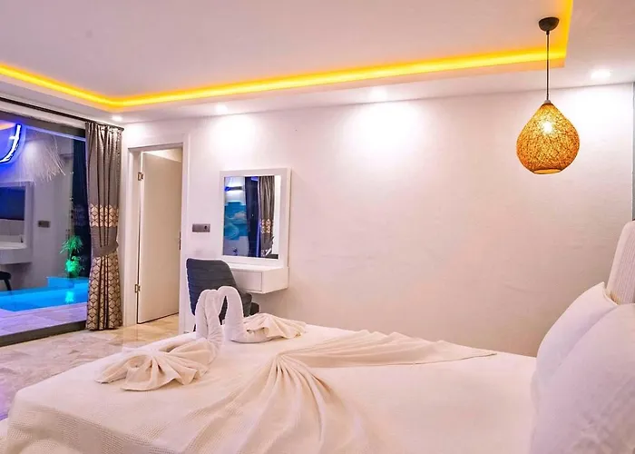 Akbel 2 Bedroom Secluded With Private Pool Hot Tub